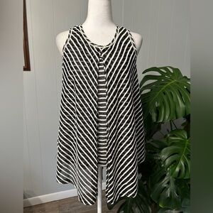 🛍️Studio JPR sleeveless top Size Small